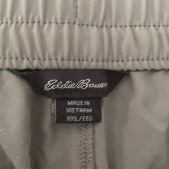 Eddie Bauer gray moisture wicking athletic shorts Size XXL. NWT - Picture 5 of 8